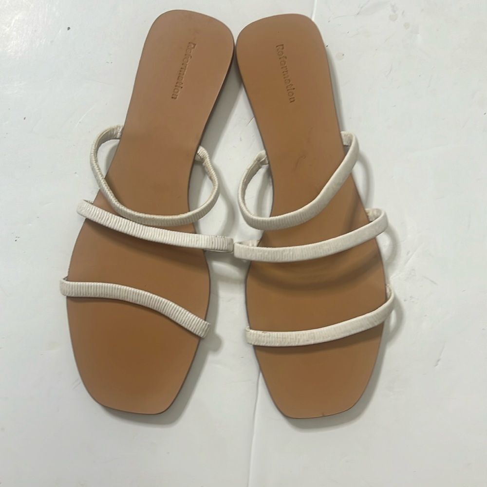 REFORMATION RUCHED STRAPS WHITE SANDALS SIZE 8.5